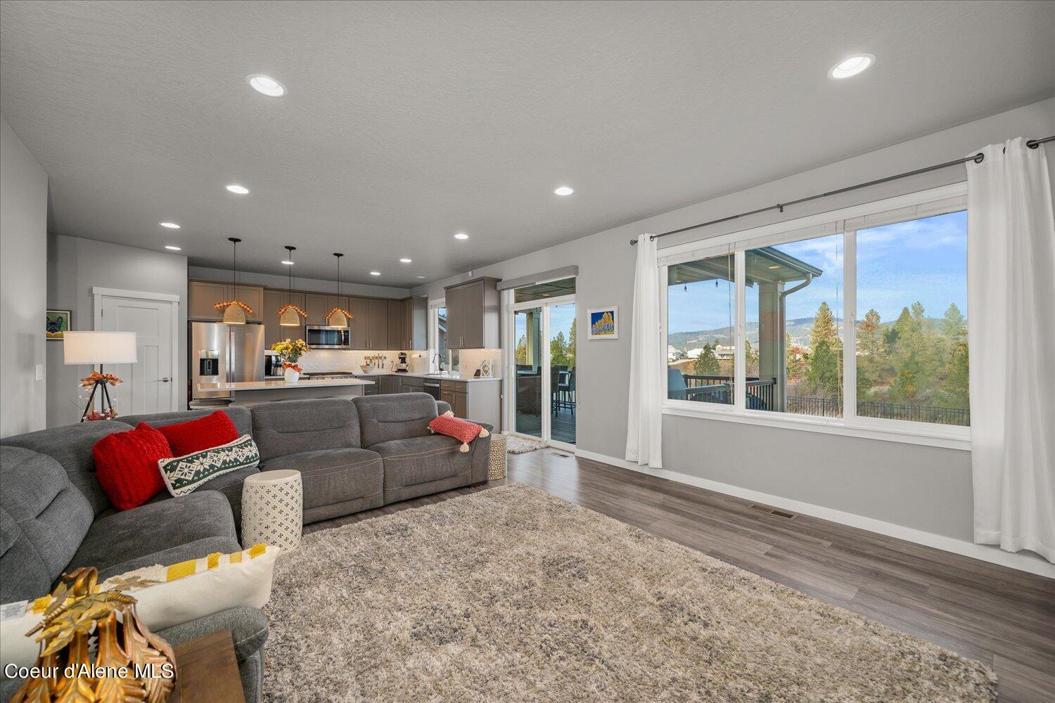 19843 E Riverwalk Ave