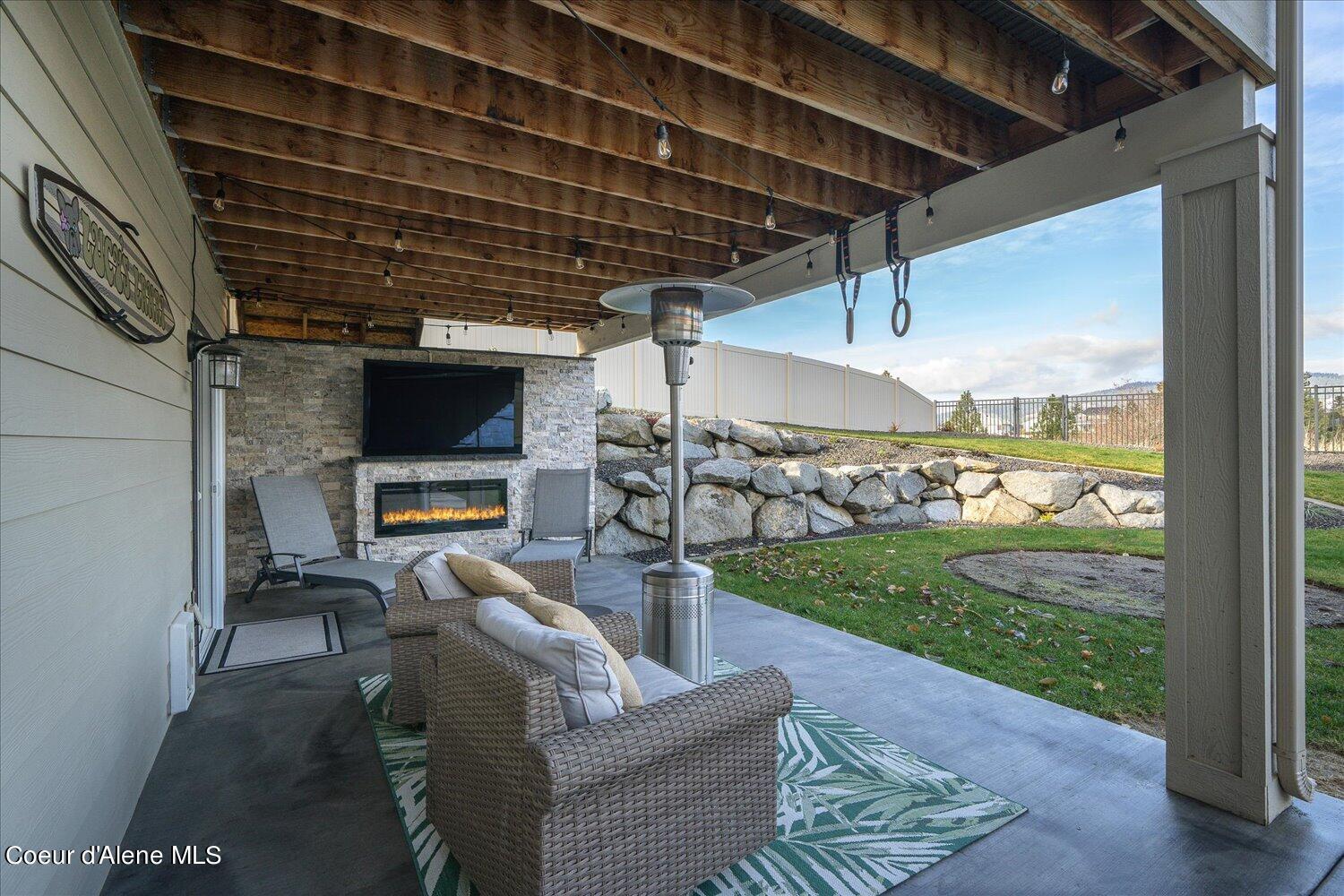 19843 E Riverwalk Ave