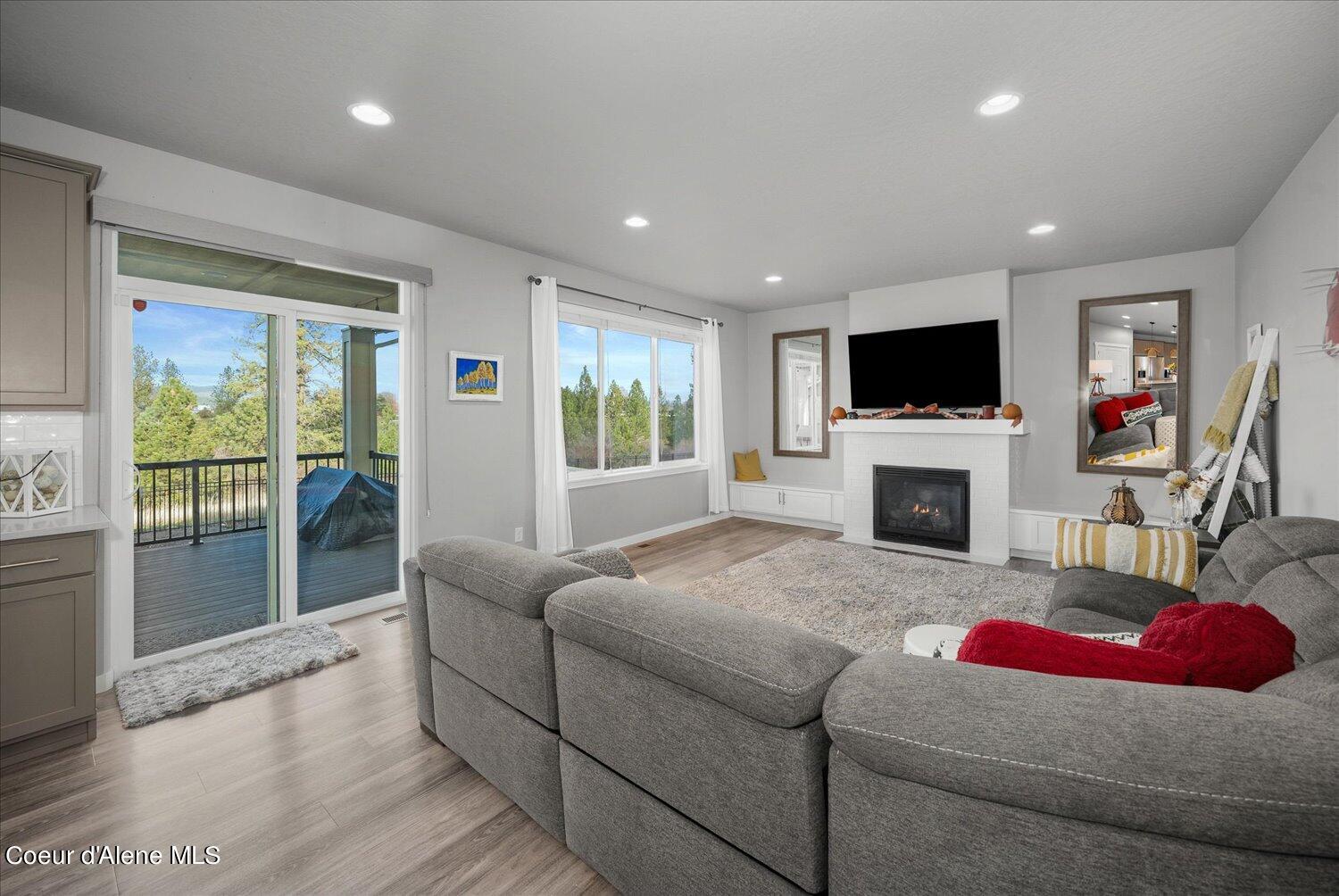 19843 E Riverwalk Ave