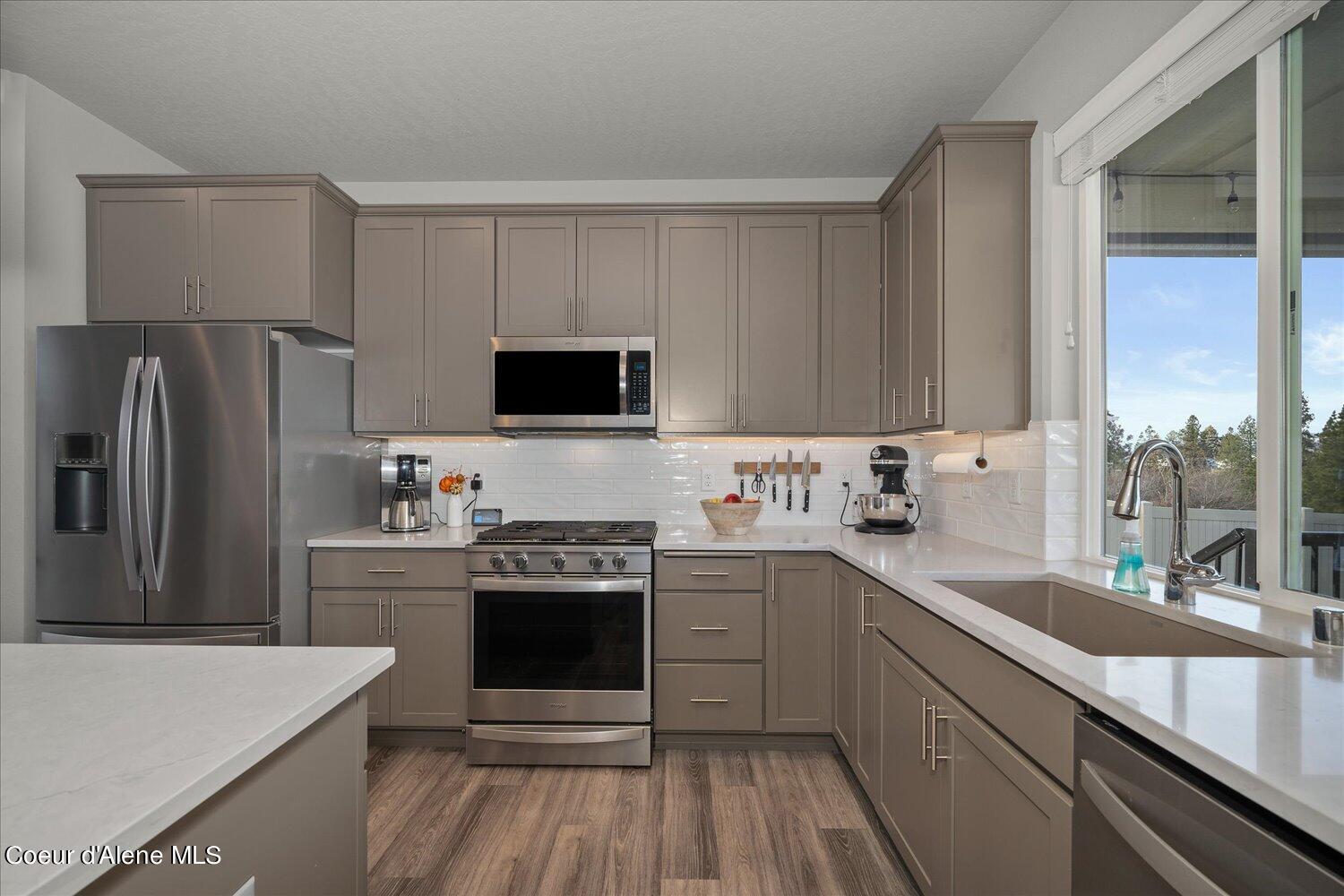 19843 E Riverwalk Ave