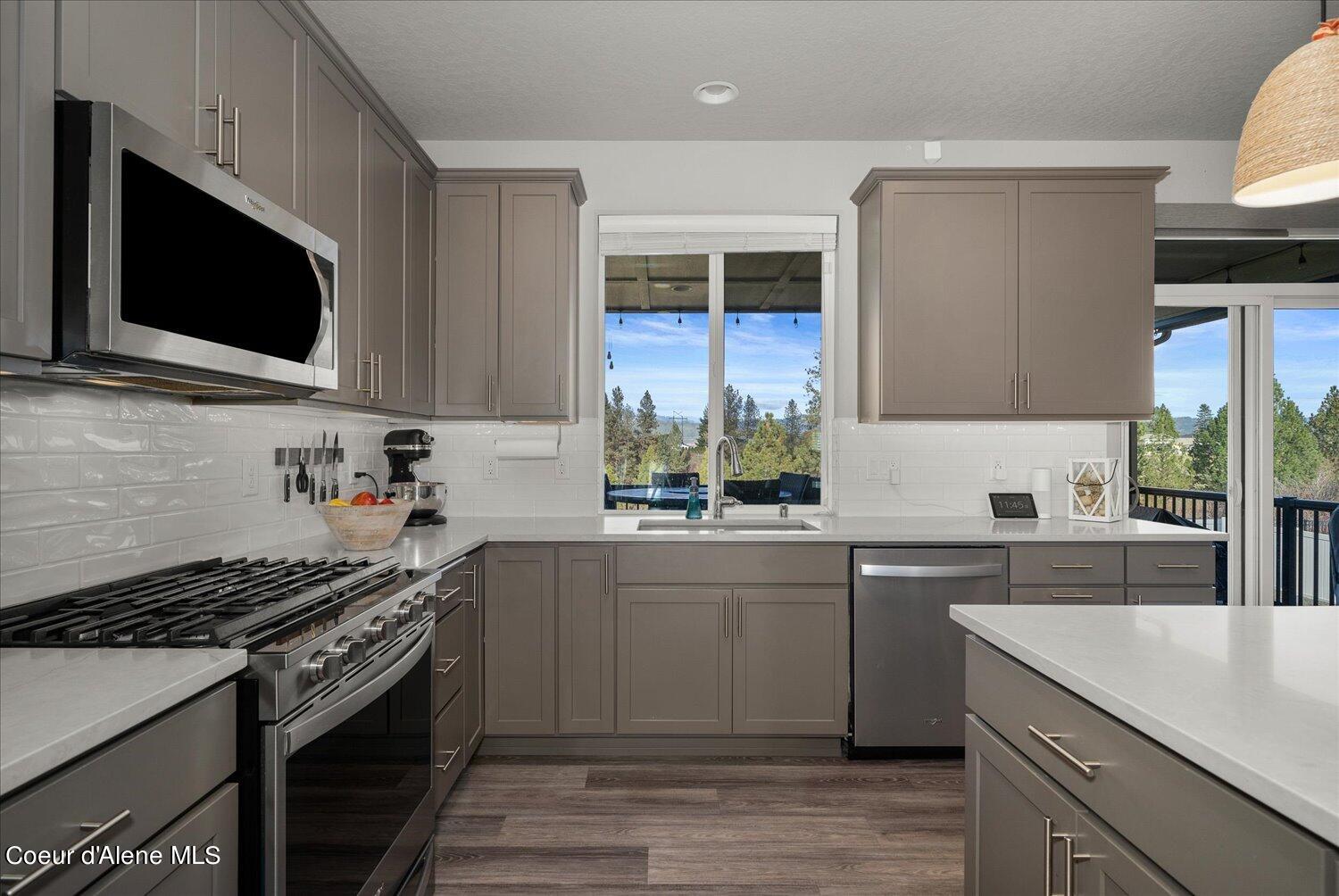 19843 E Riverwalk Ave