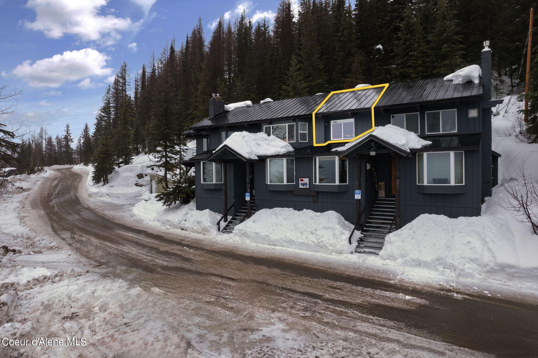 240 Mogul Hill Rd, 3