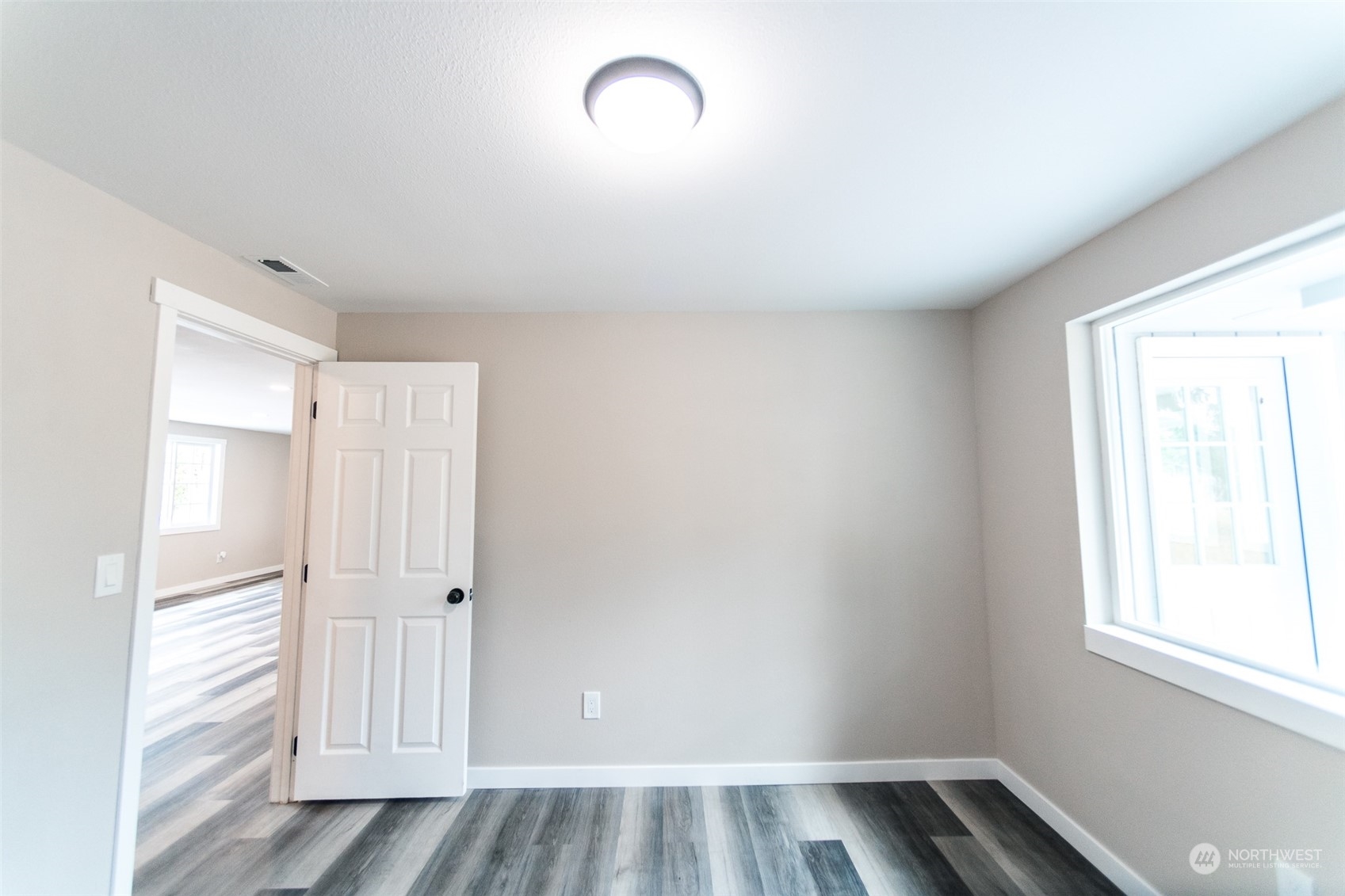 4820 176th Avenue SW