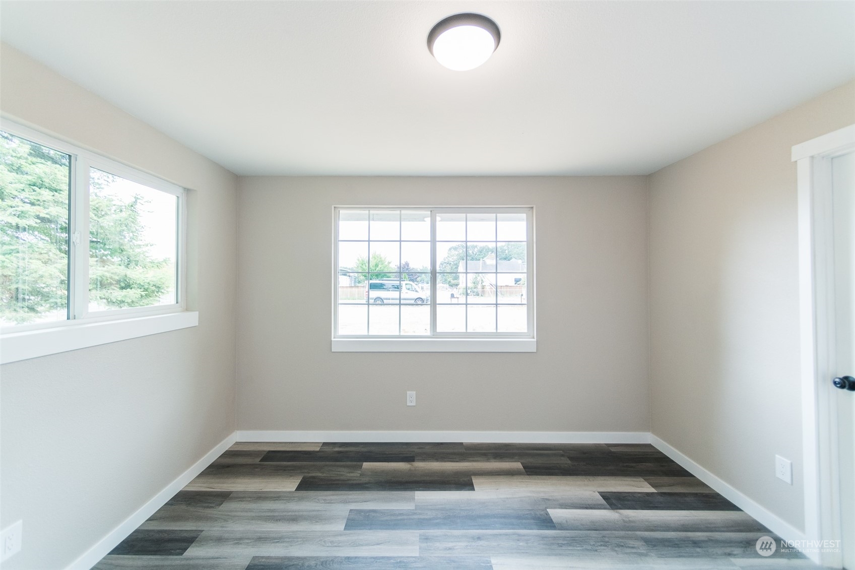 4820 176th Avenue SW