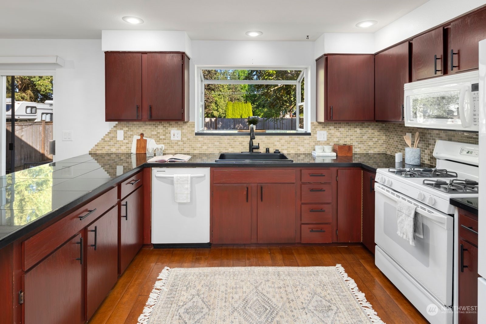 14915 Sykes Drive SE