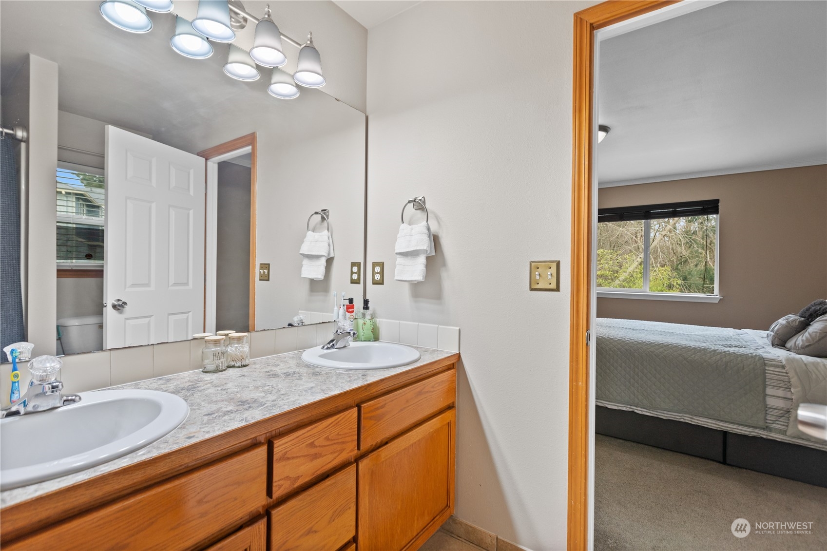 2621 Russell Way Unit: B