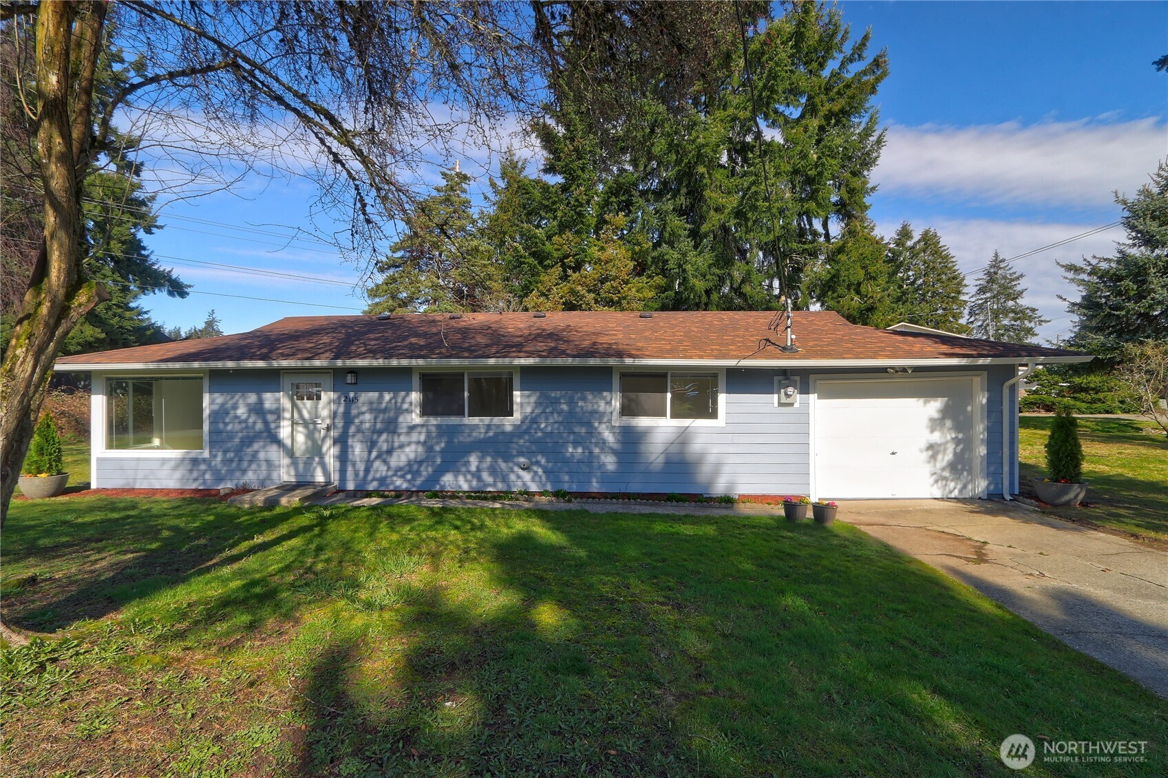 2115 Pinehurst Avenue