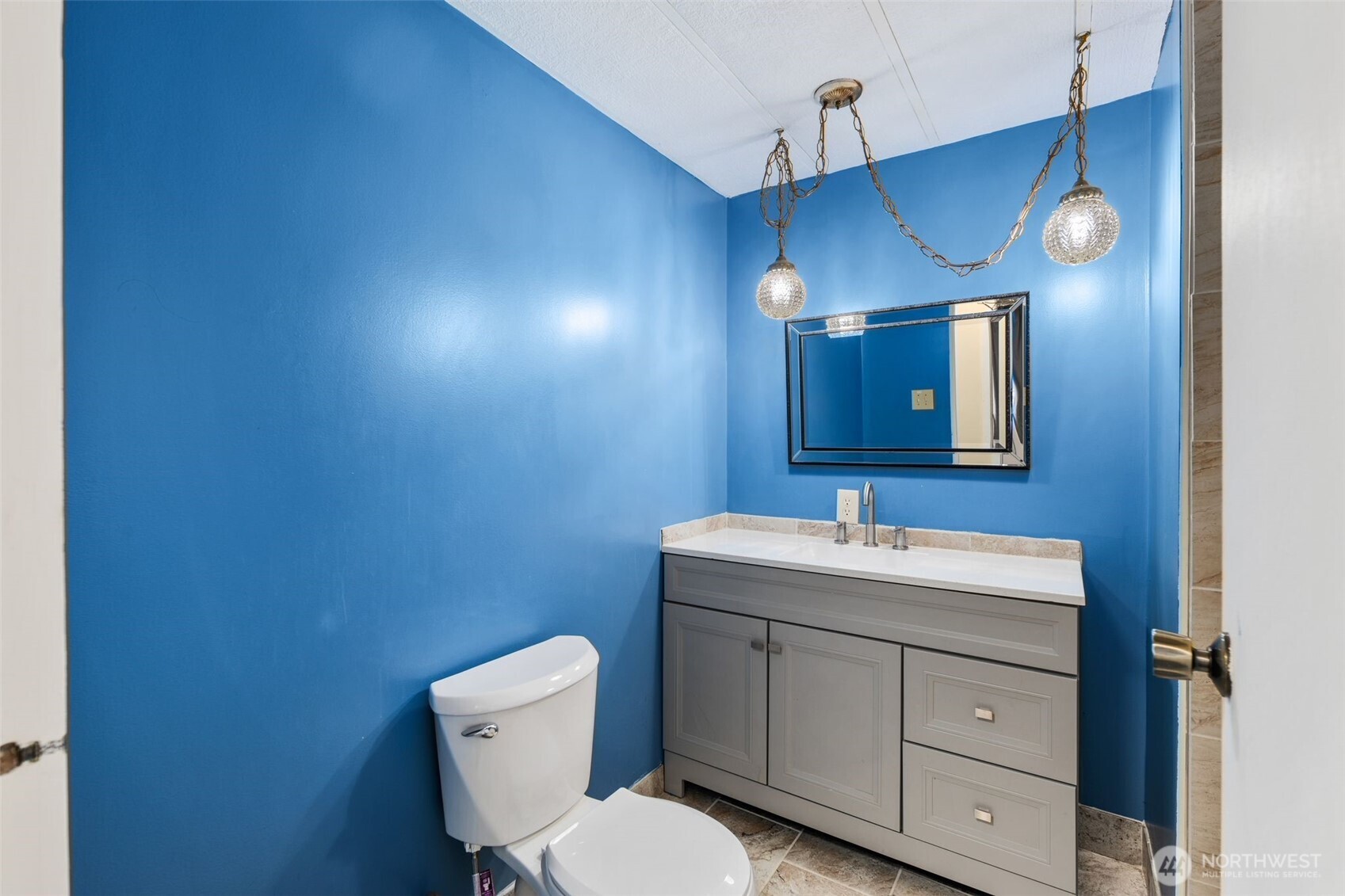 23708 Locust Way Unit: 22B