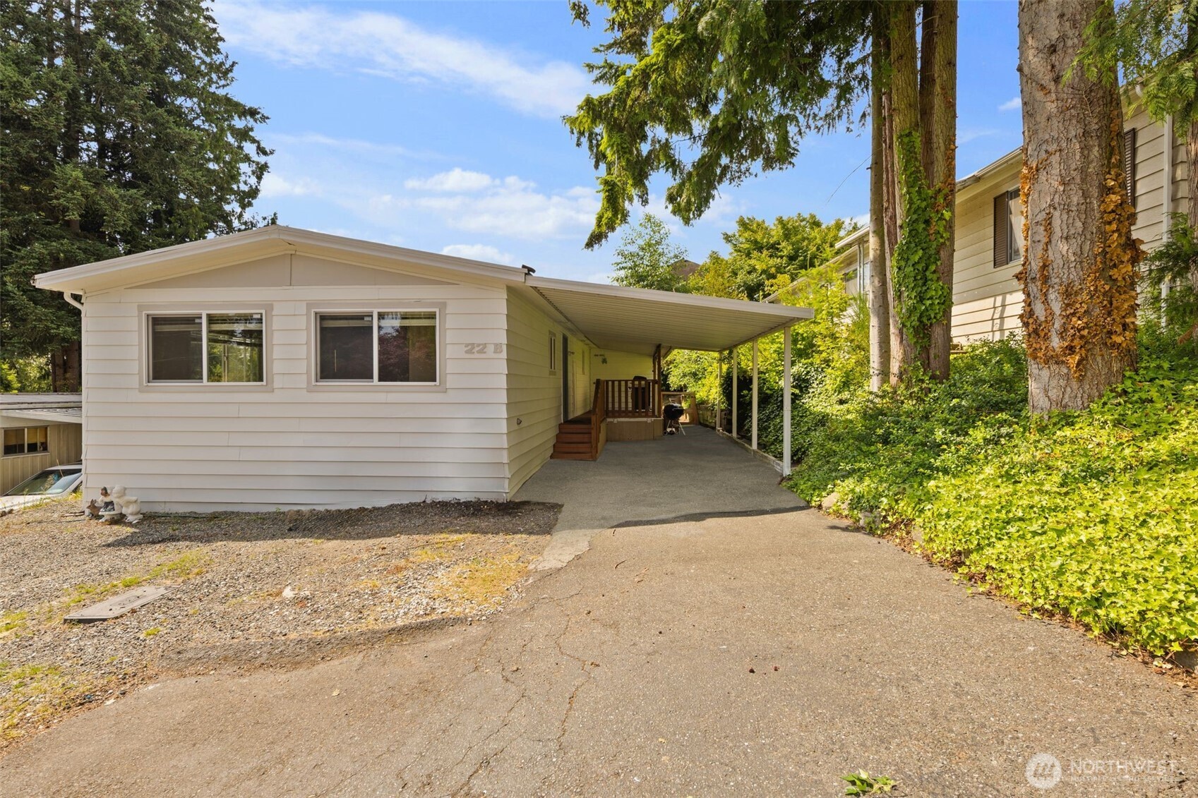 23708 Locust Way Unit: 22B