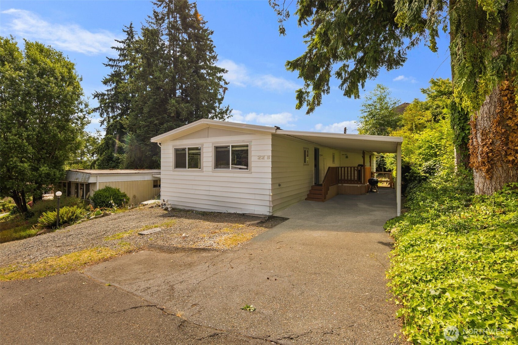 23708 Locust Way Unit: 22B