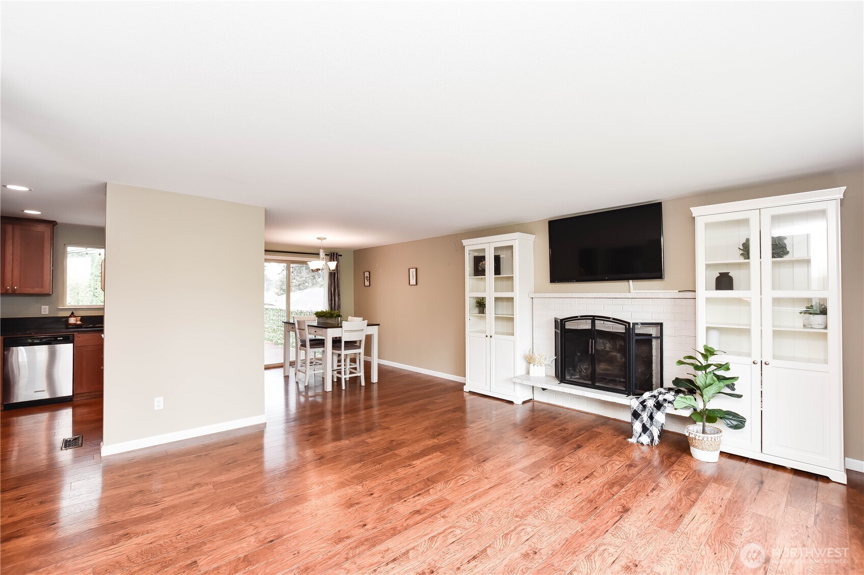 9102 46th Drive NE