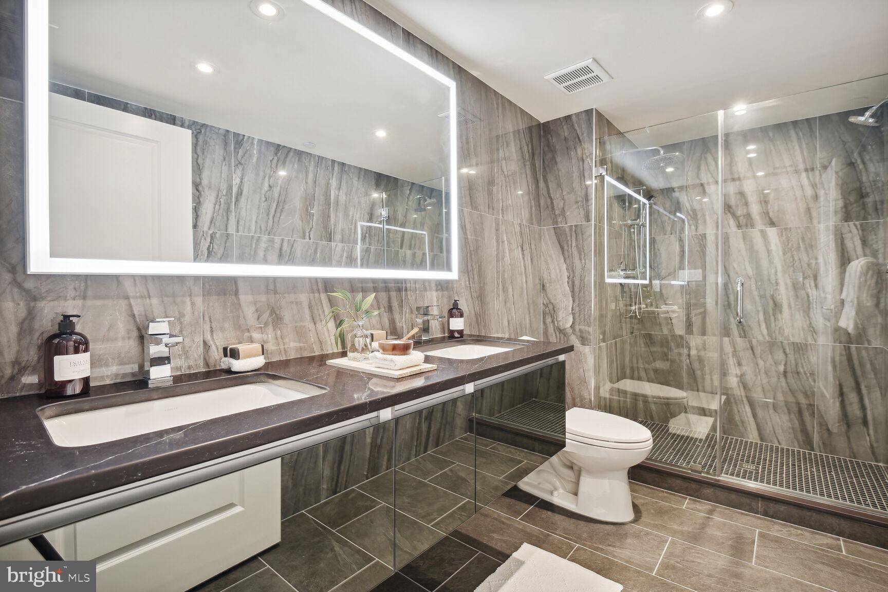 1425 RHODE ISLAND AVENUE NW Unit: 71