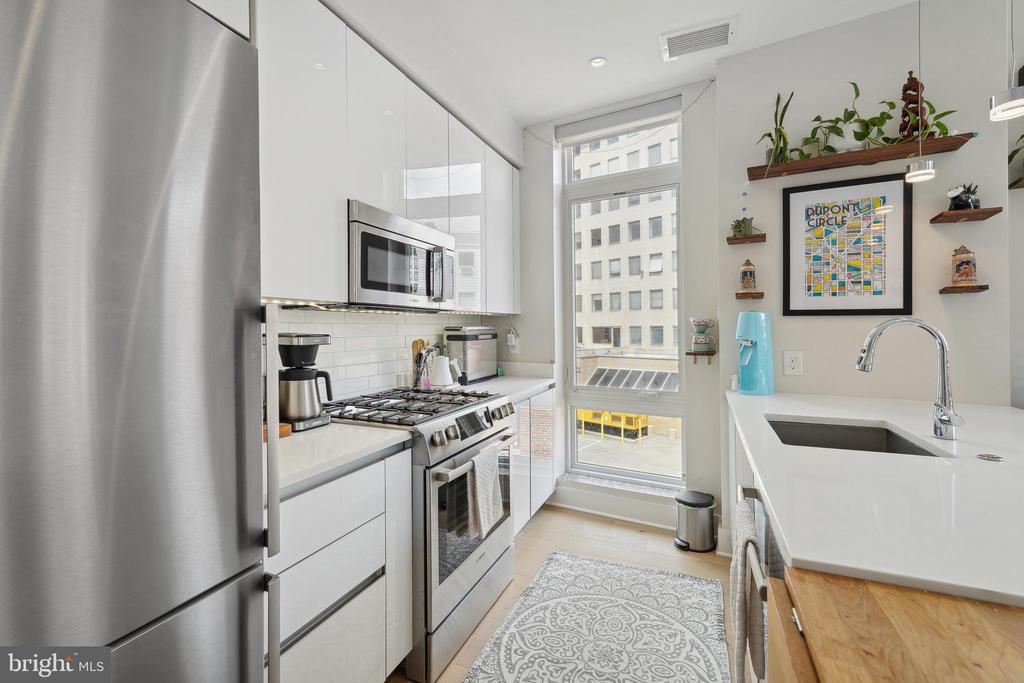 1745 N ST NW #304