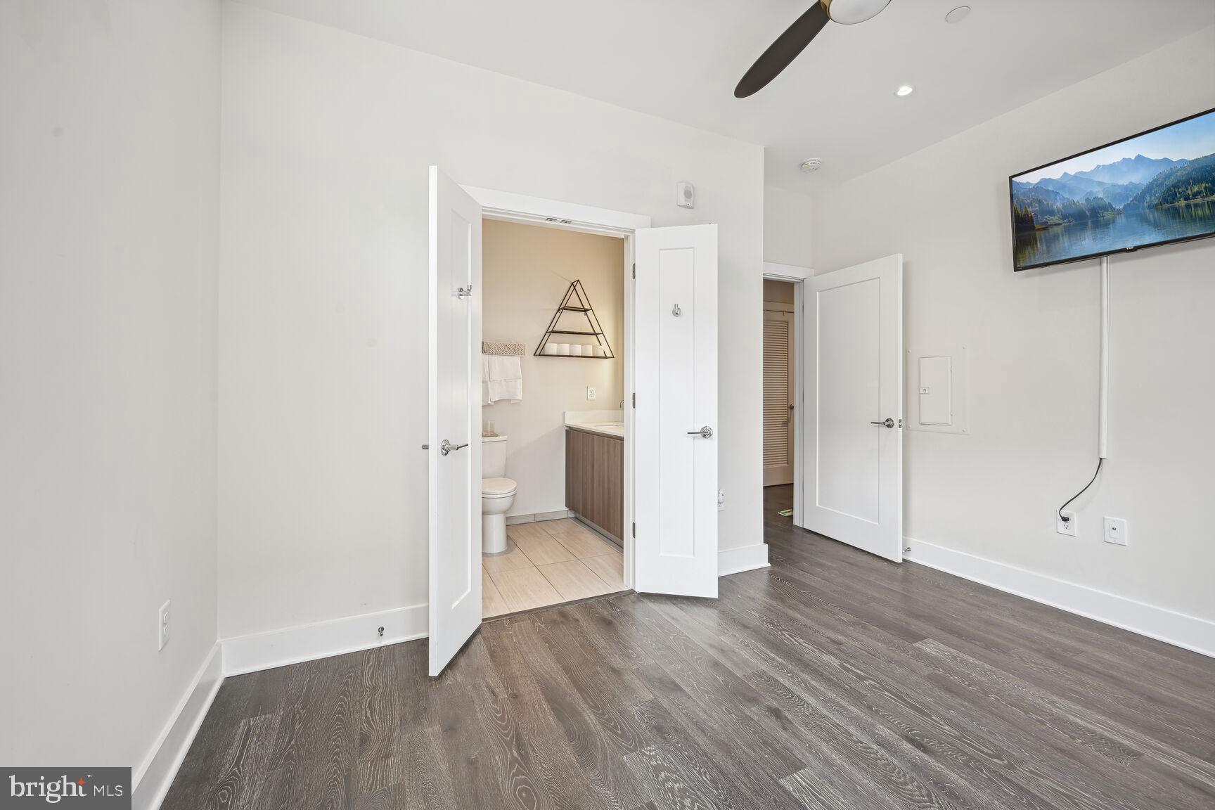 1745 N ST NW #405