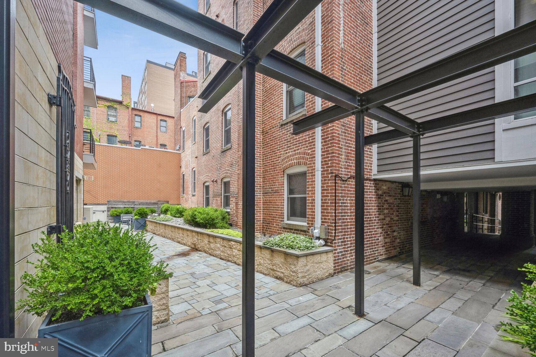 1745 N ST NW #405