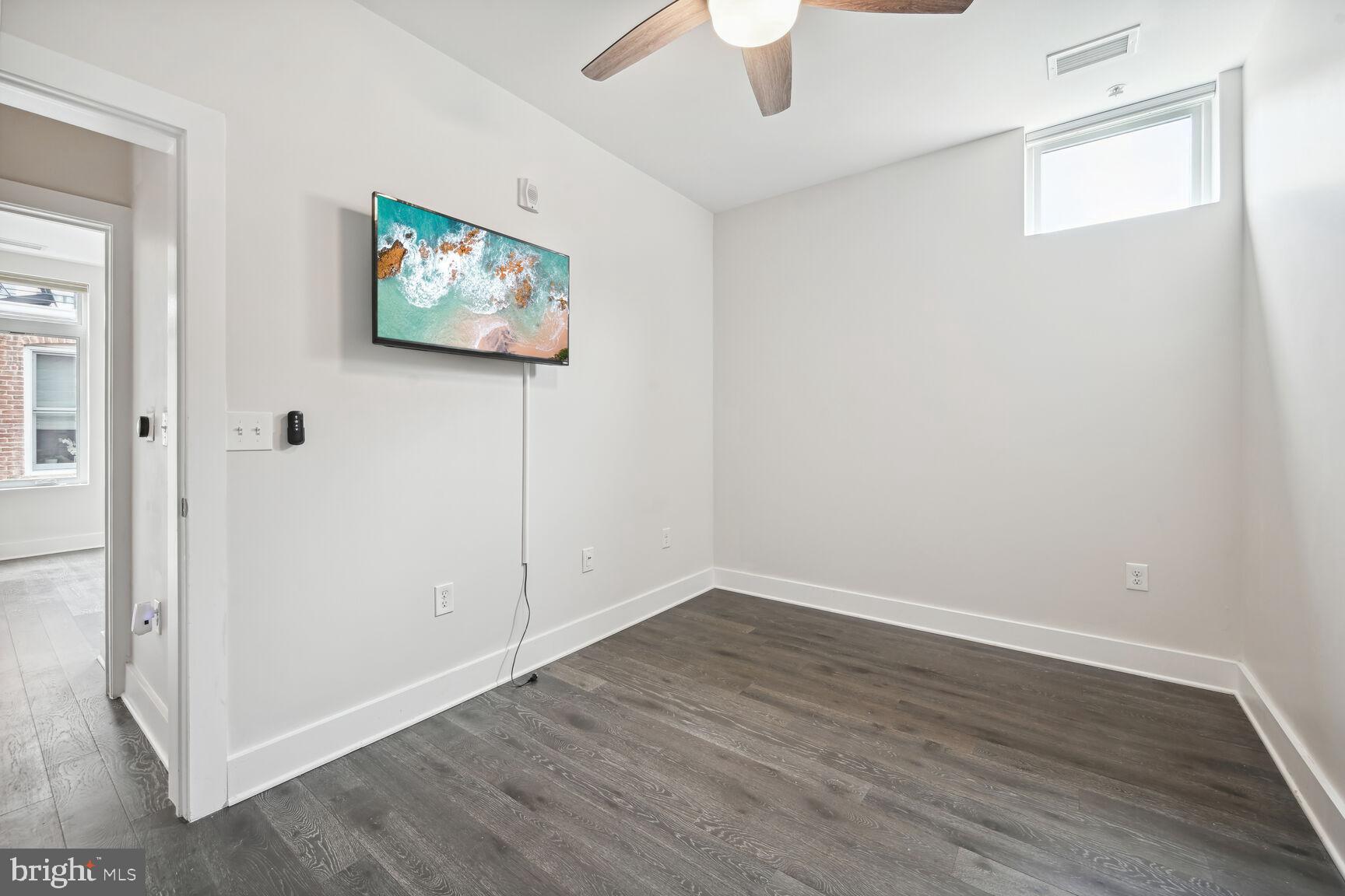 1745 N ST NW #405