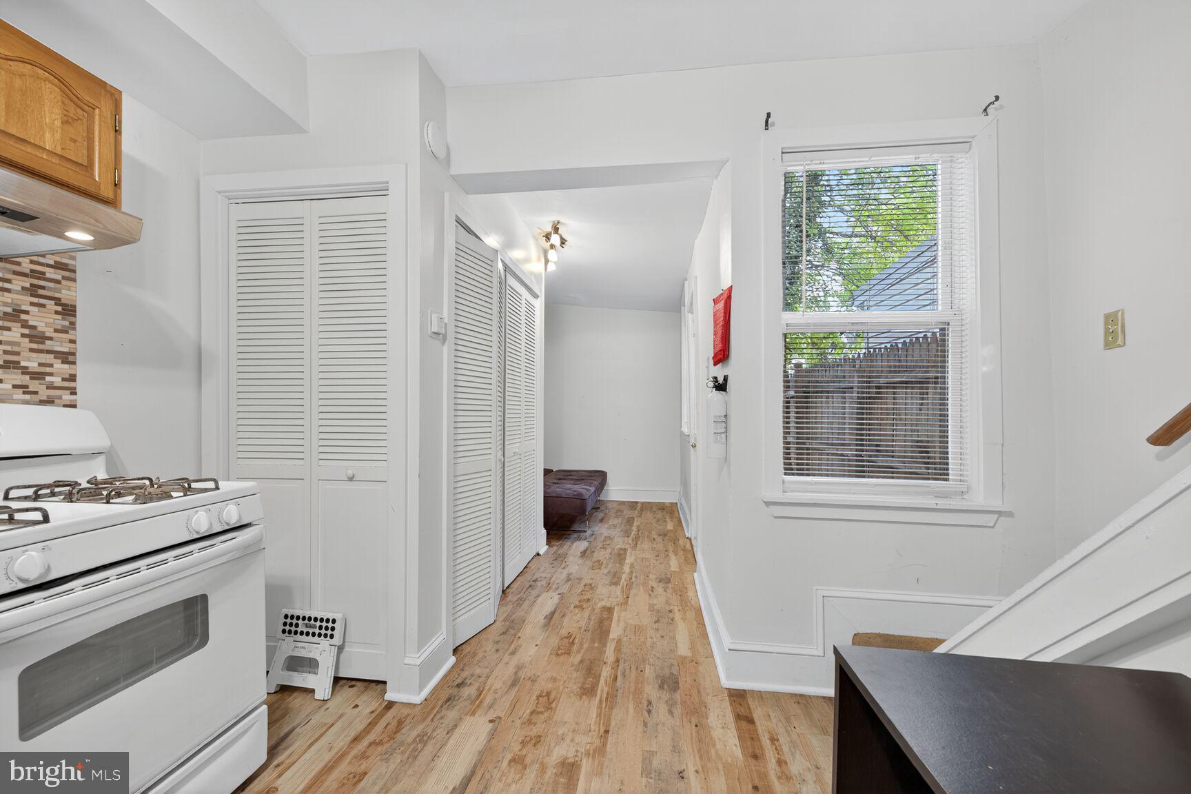 115 16TH STREET SE