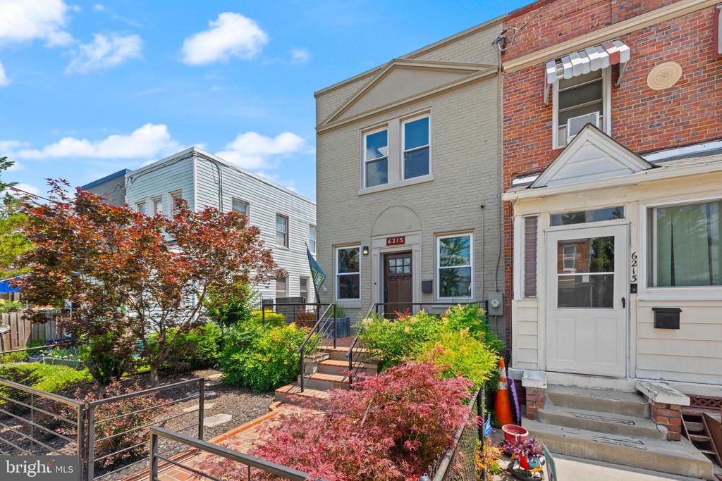 6215 7TH STREET NW