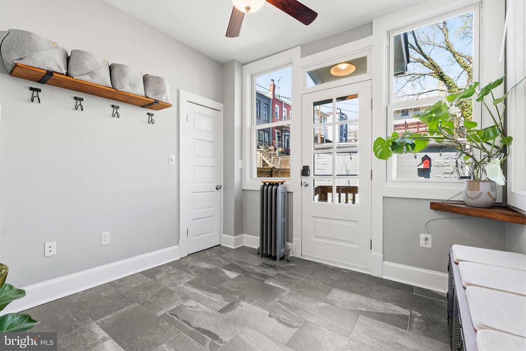 148 TODD PLACE NE