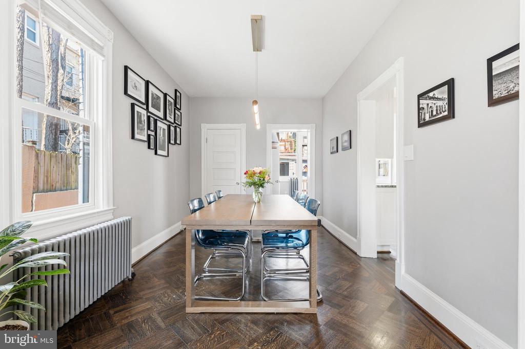 148 TODD PLACE NE