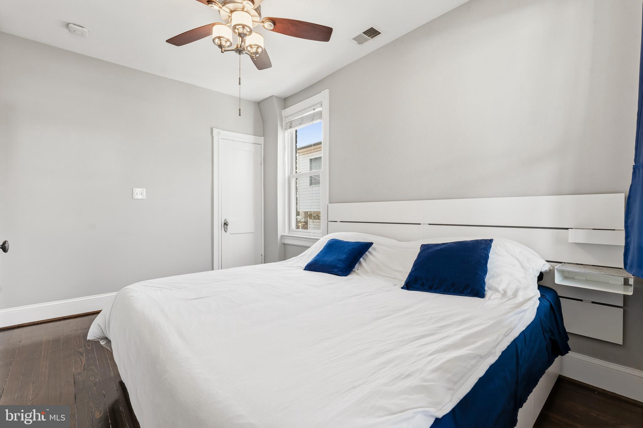 148 TODD PLACE NE