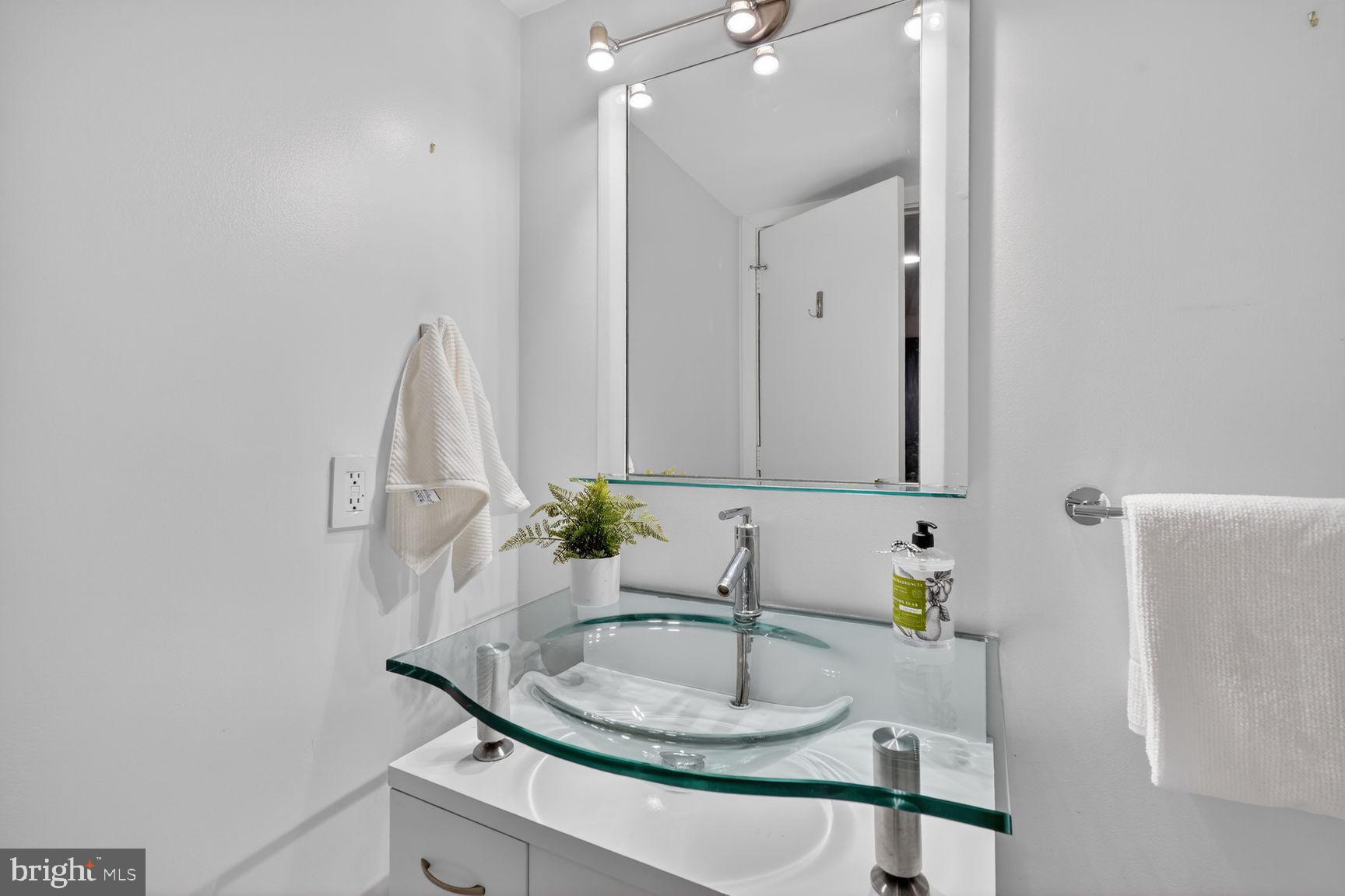 1015 33RD STREET NW 409