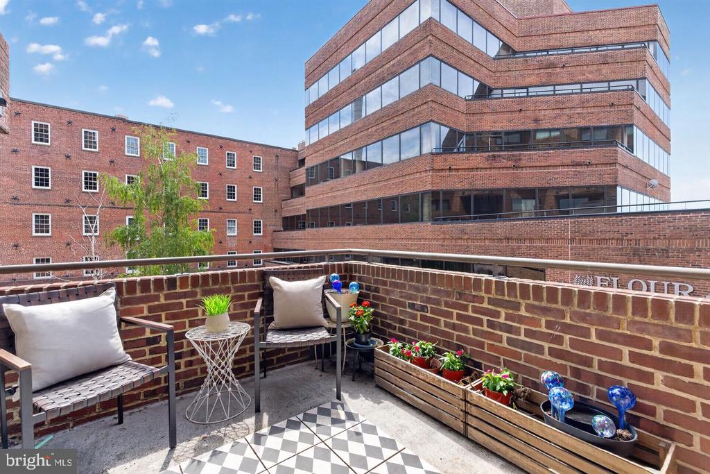 1015 33RD STREET NW Unit: 409