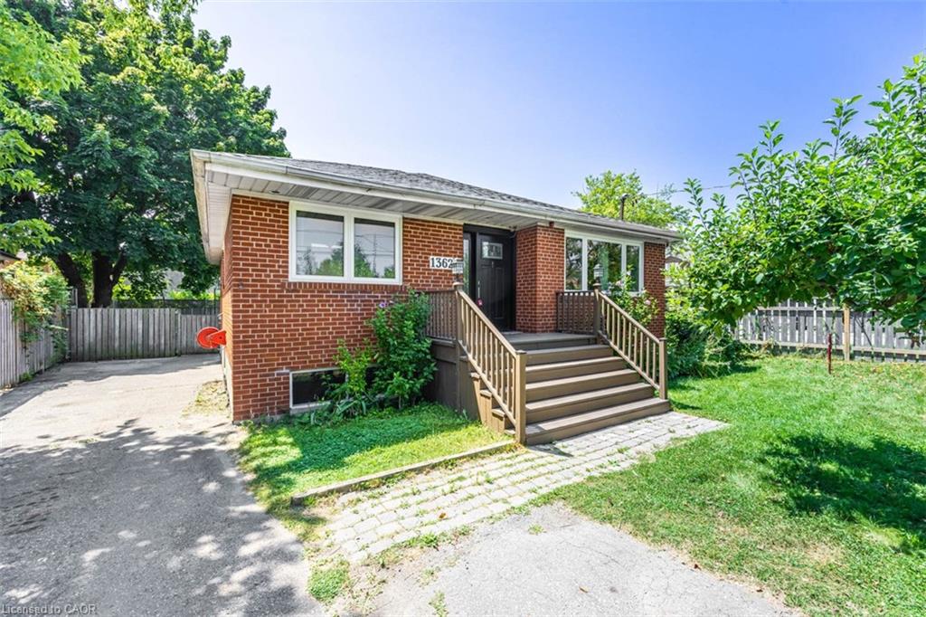 1362 Cawthra Road Unit: UPPER