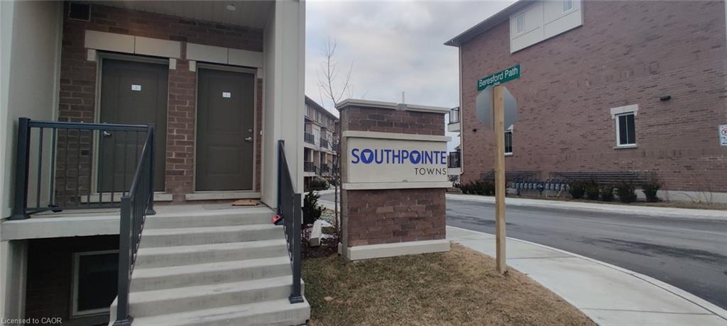 1-490 Beresford Path, Oshawa Unit: 1