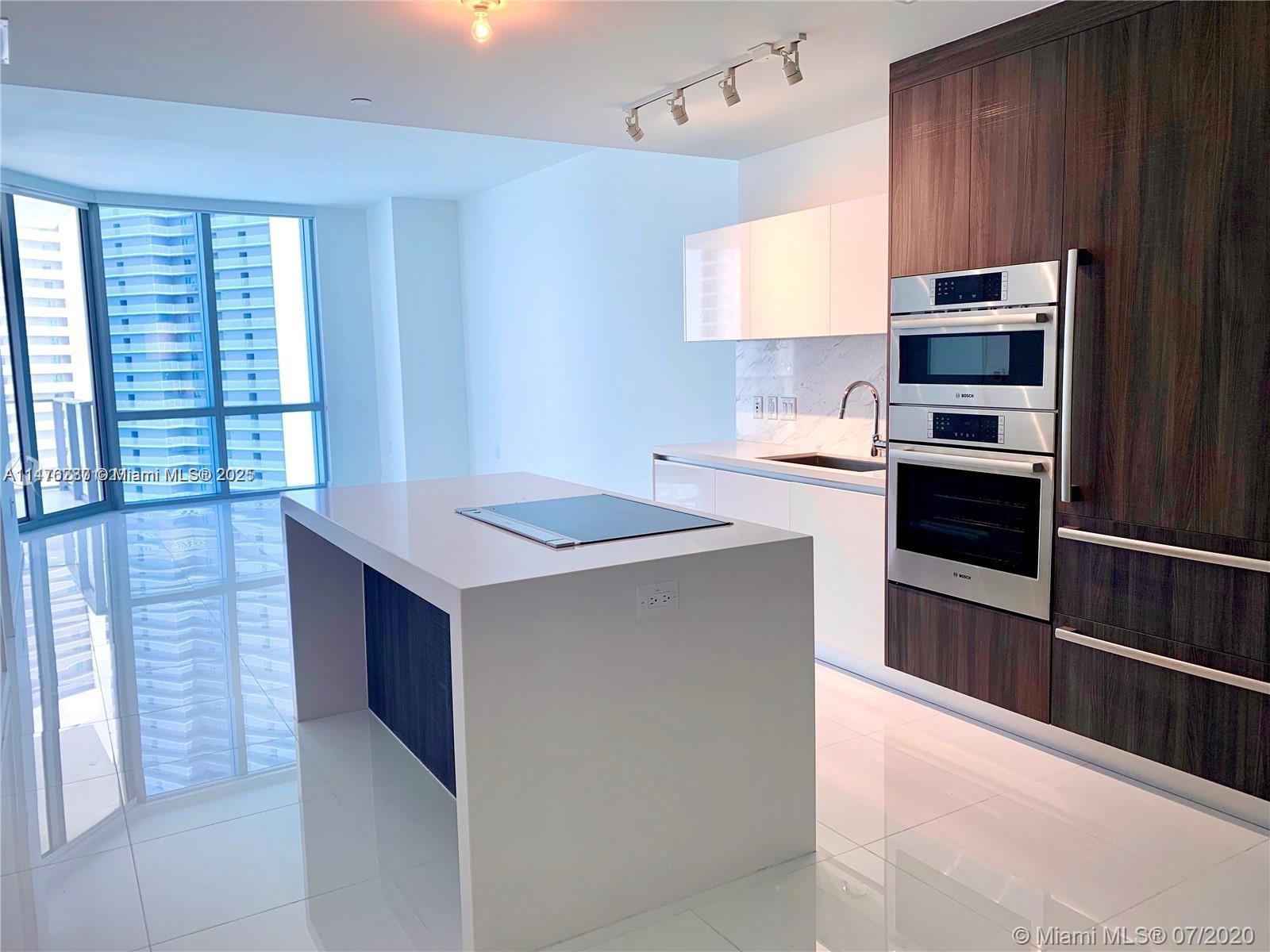 851 NE 1st Ave # 3105