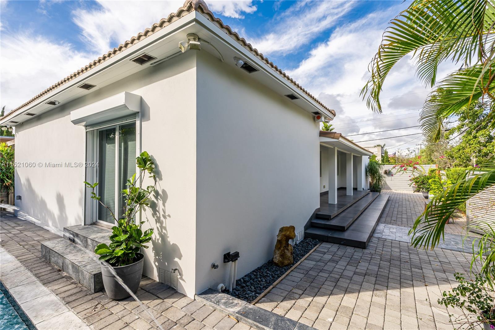 2360 SW 24th Ave