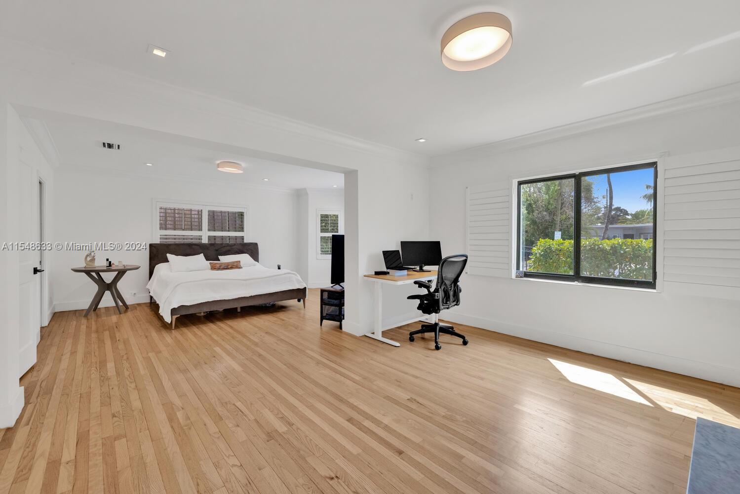 1325 SW 22nd Ter
