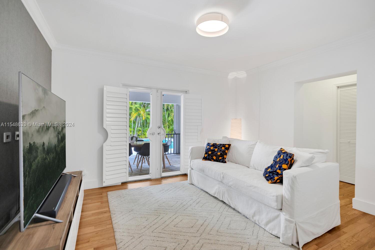 1325 SW 22nd Ter