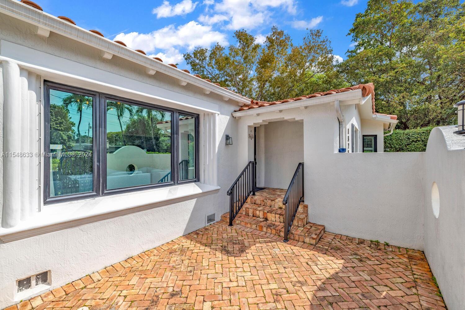 1325 SW 22nd Ter