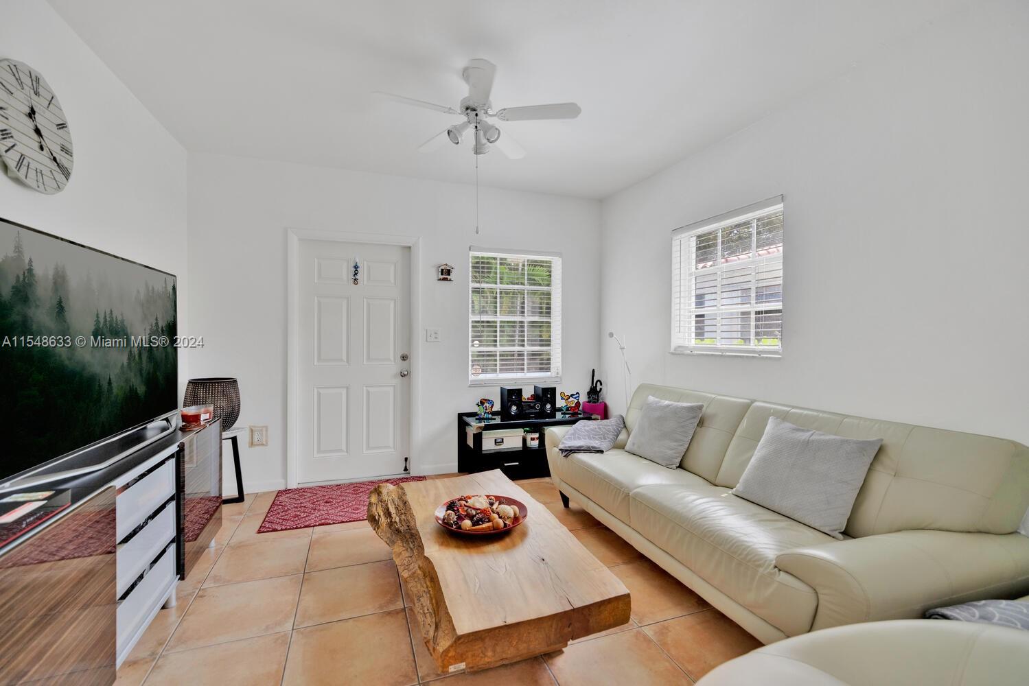 1325 SW 22nd Ter