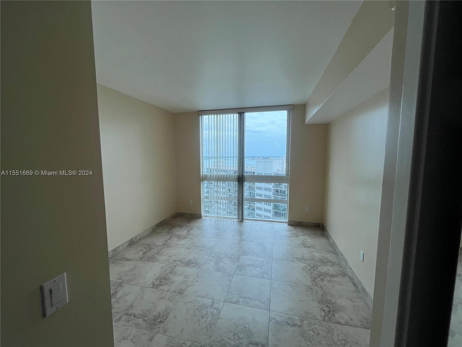 218 SE 14th St # 1605