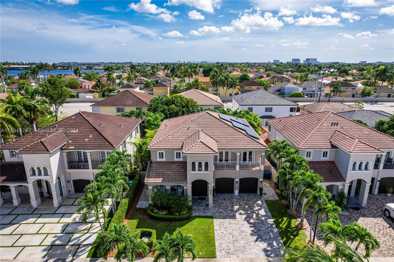 685 NW 127th Ct