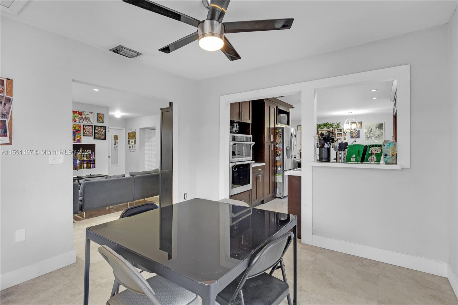 20020 E Oakmont Cir