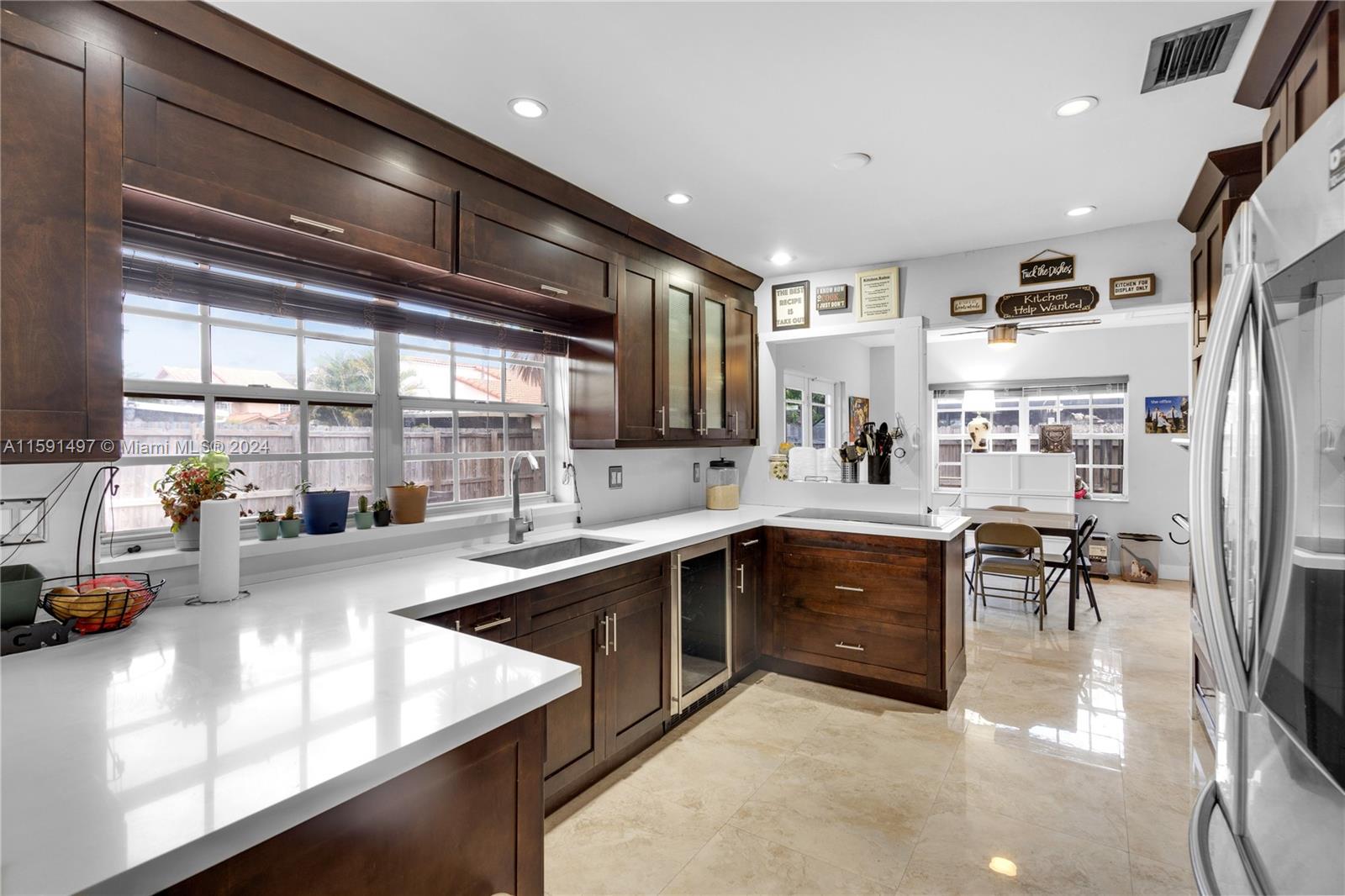 20020 E Oakmont Cir