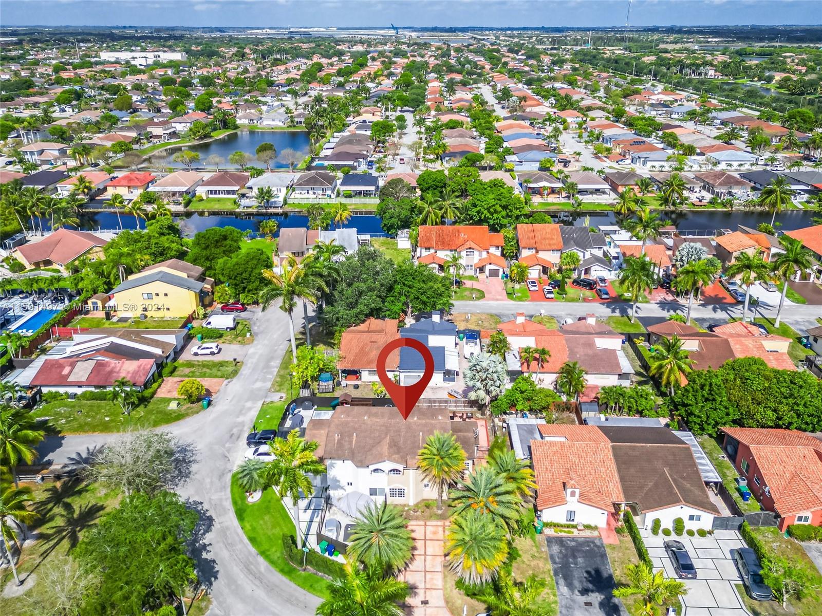 20020 E Oakmont Cir
