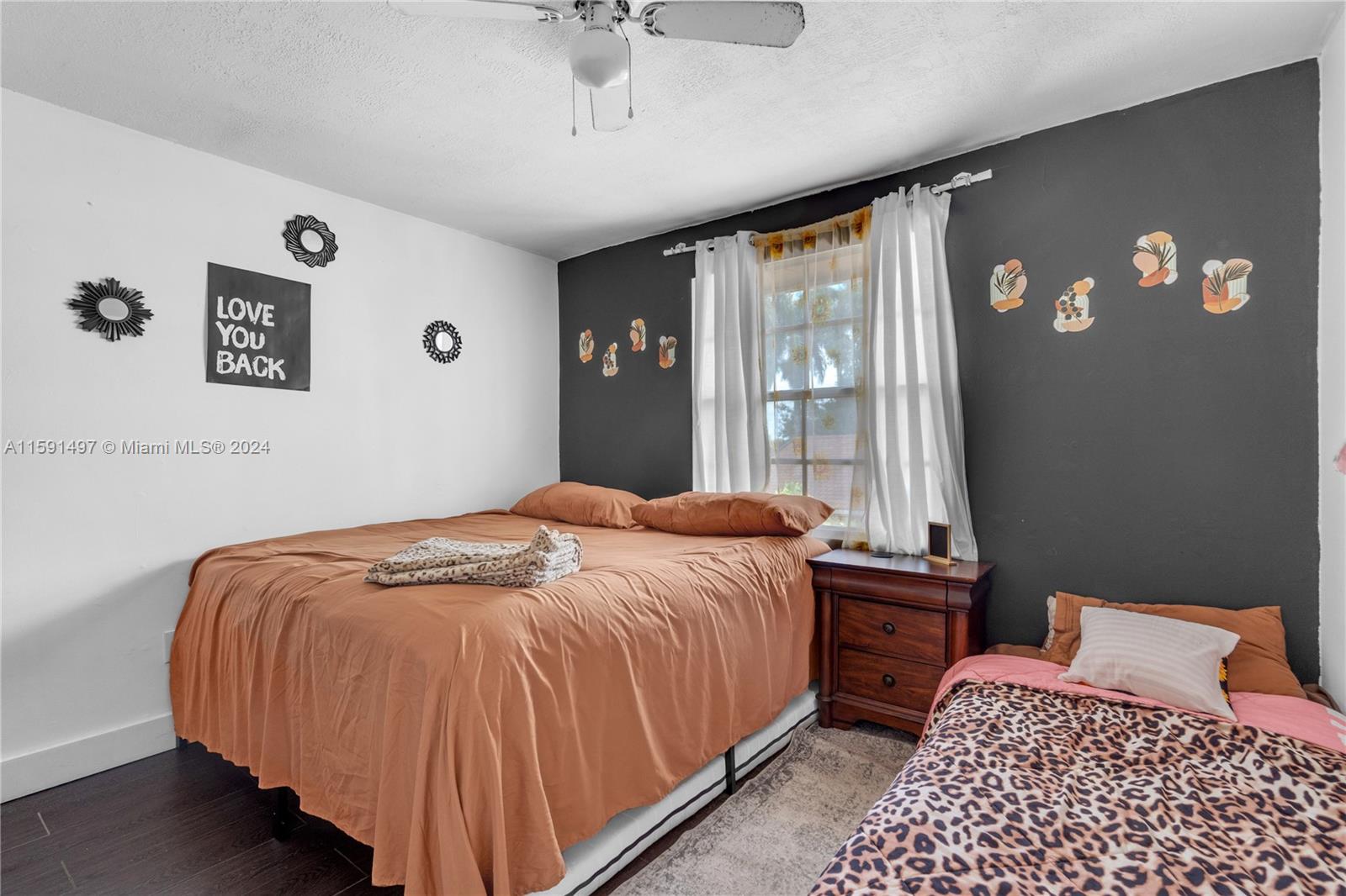 20020 E Oakmont Cir