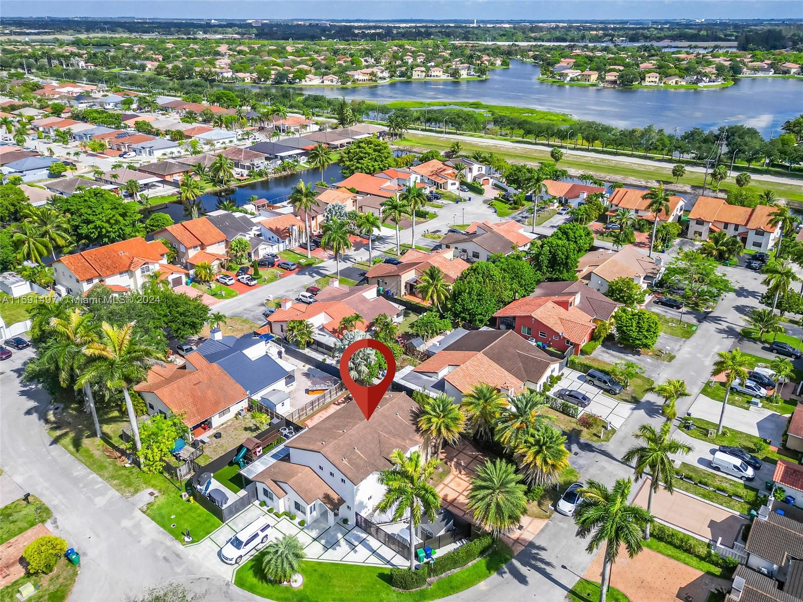 20020 E Oakmont Cir