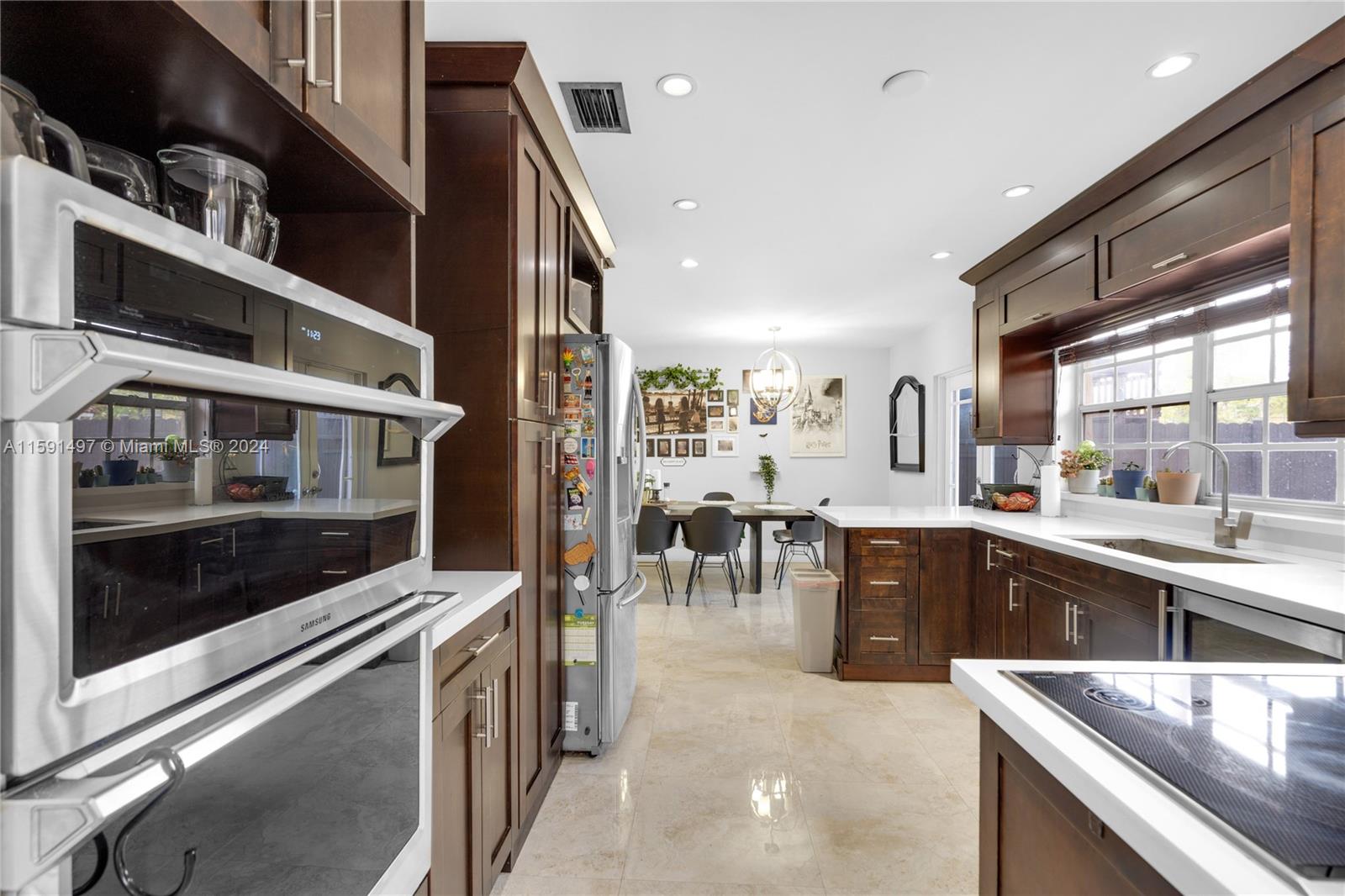 20020 E Oakmont Cir
