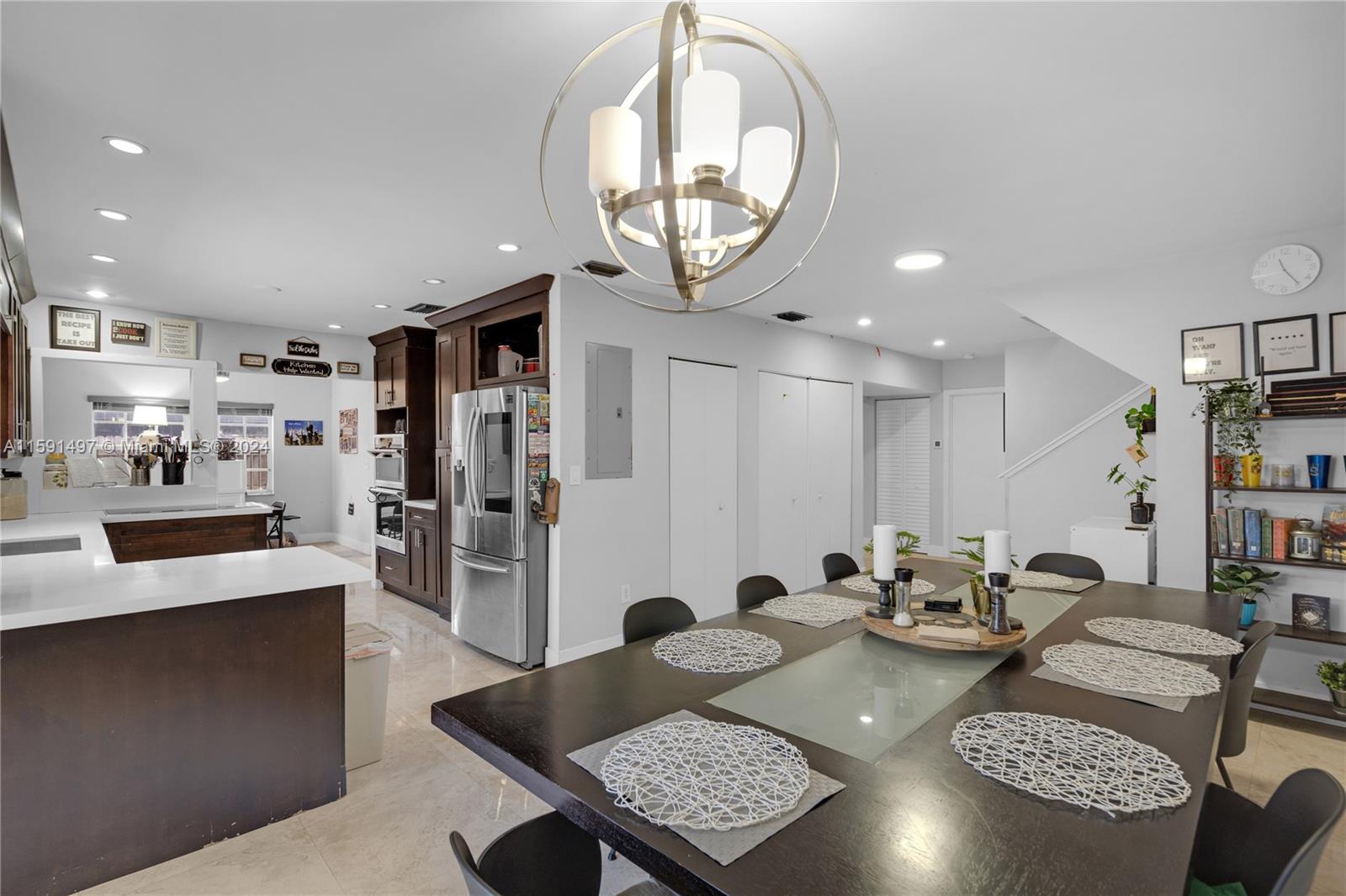 20020 E Oakmont Cir