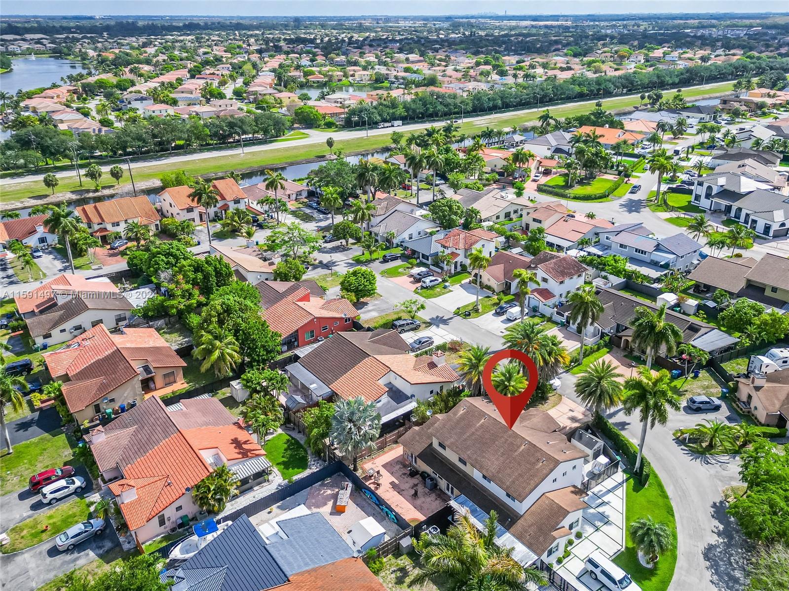 20020 E Oakmont Cir