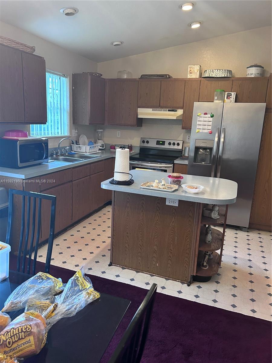 1320 NW 53rd St