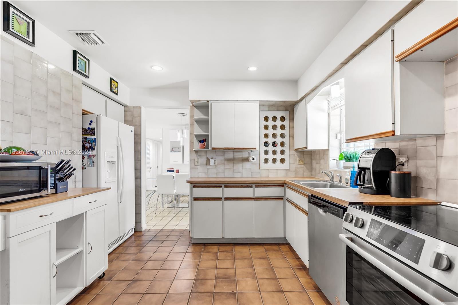 1100 SW 100th Ct