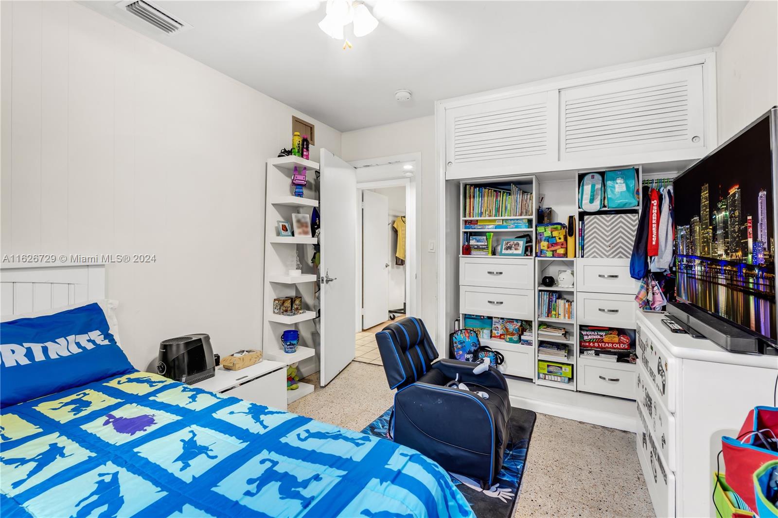 1100 SW 100th Ct