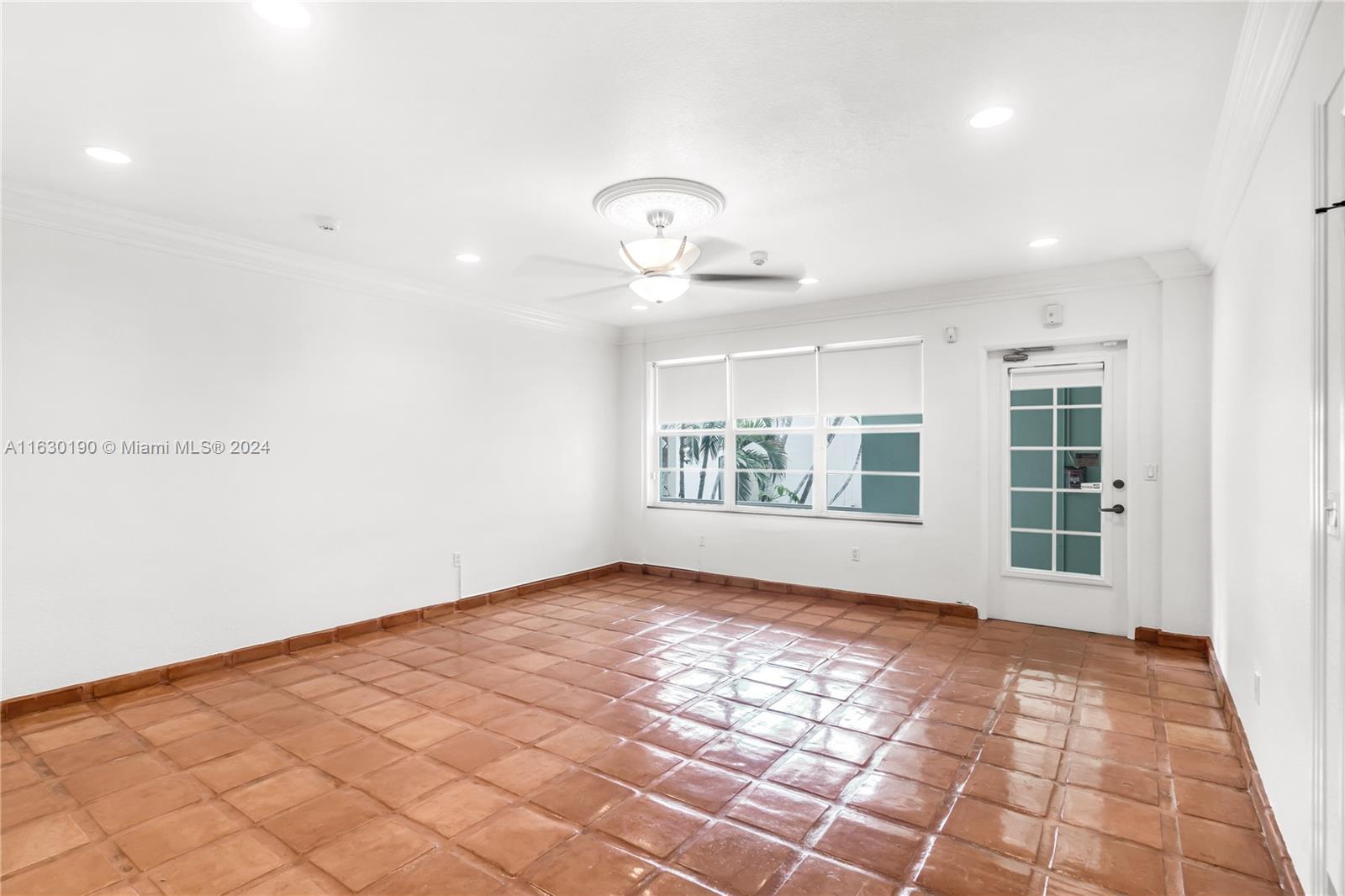 1751 Washington Ave # 2F