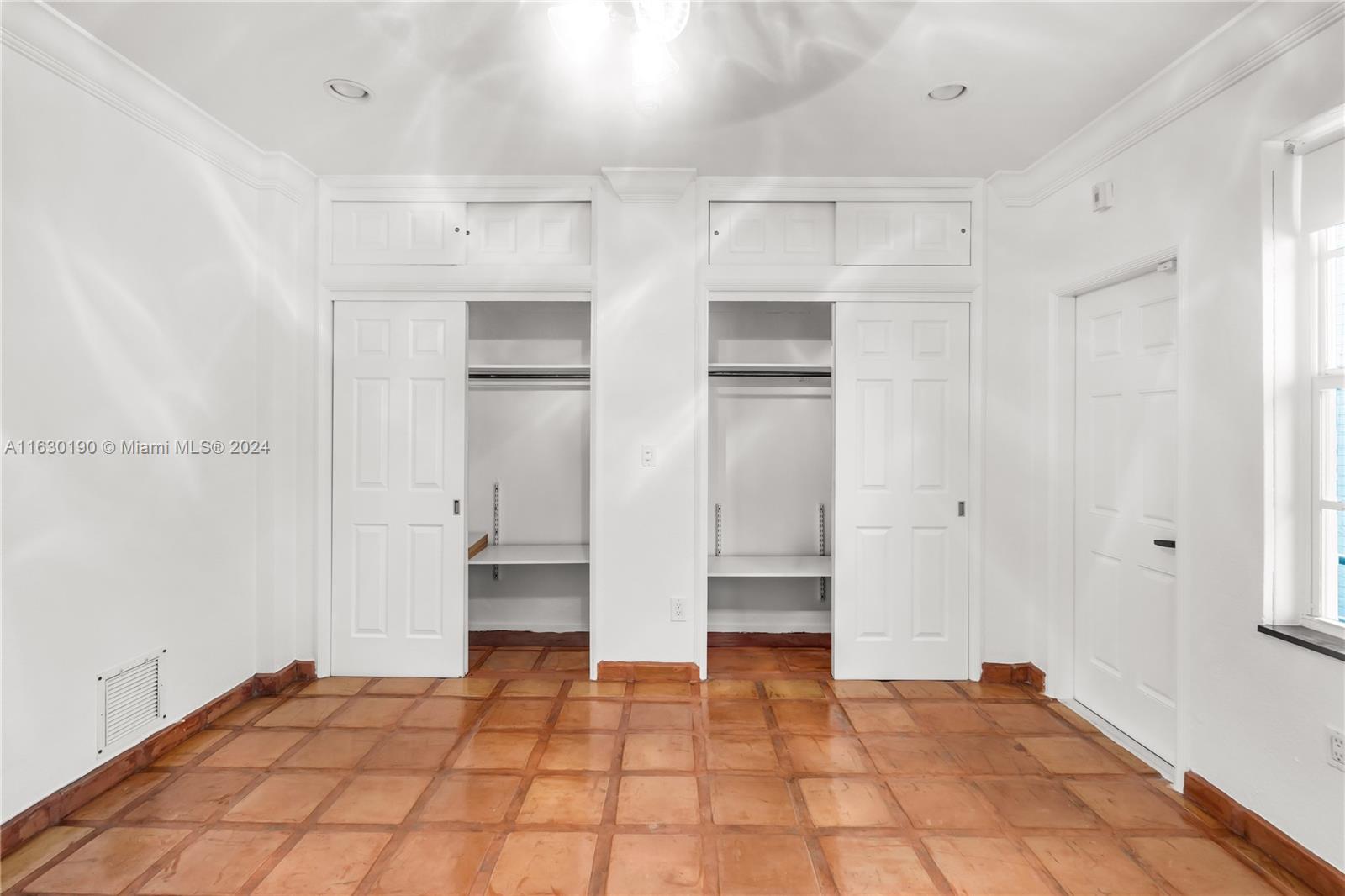 1751 Washington Ave # 2F